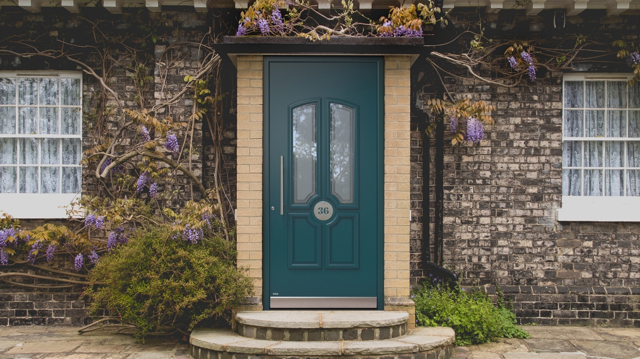 Furnishing options for teal doors